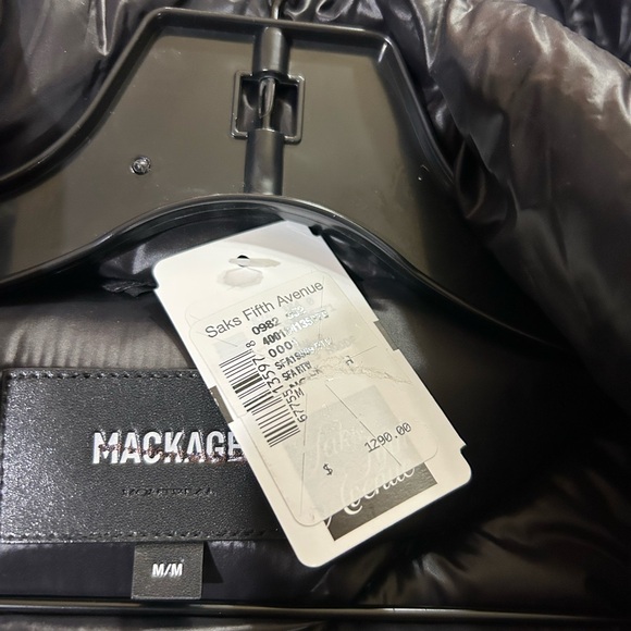 SOLD!!!!   Women's MACKAGE CORALIA down coat with hood and sash belt size medium - Picture 9 of 14